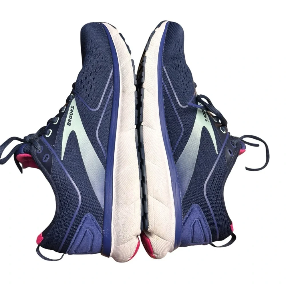 Brooks transmit women’s
